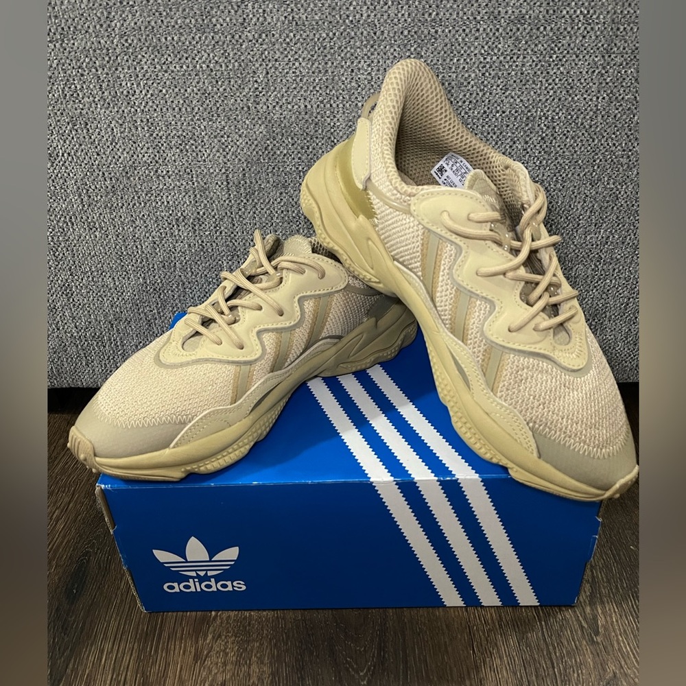 adidas ORIGINALS JUNIOR OZWEEGO TRAINERS SHOES SNEAKERS BEIGE